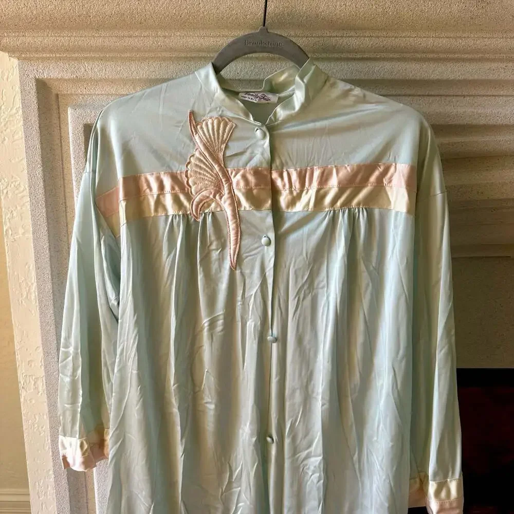 Vintage Vanity Fair Button-Front Robe Housecoat with Applique Trim